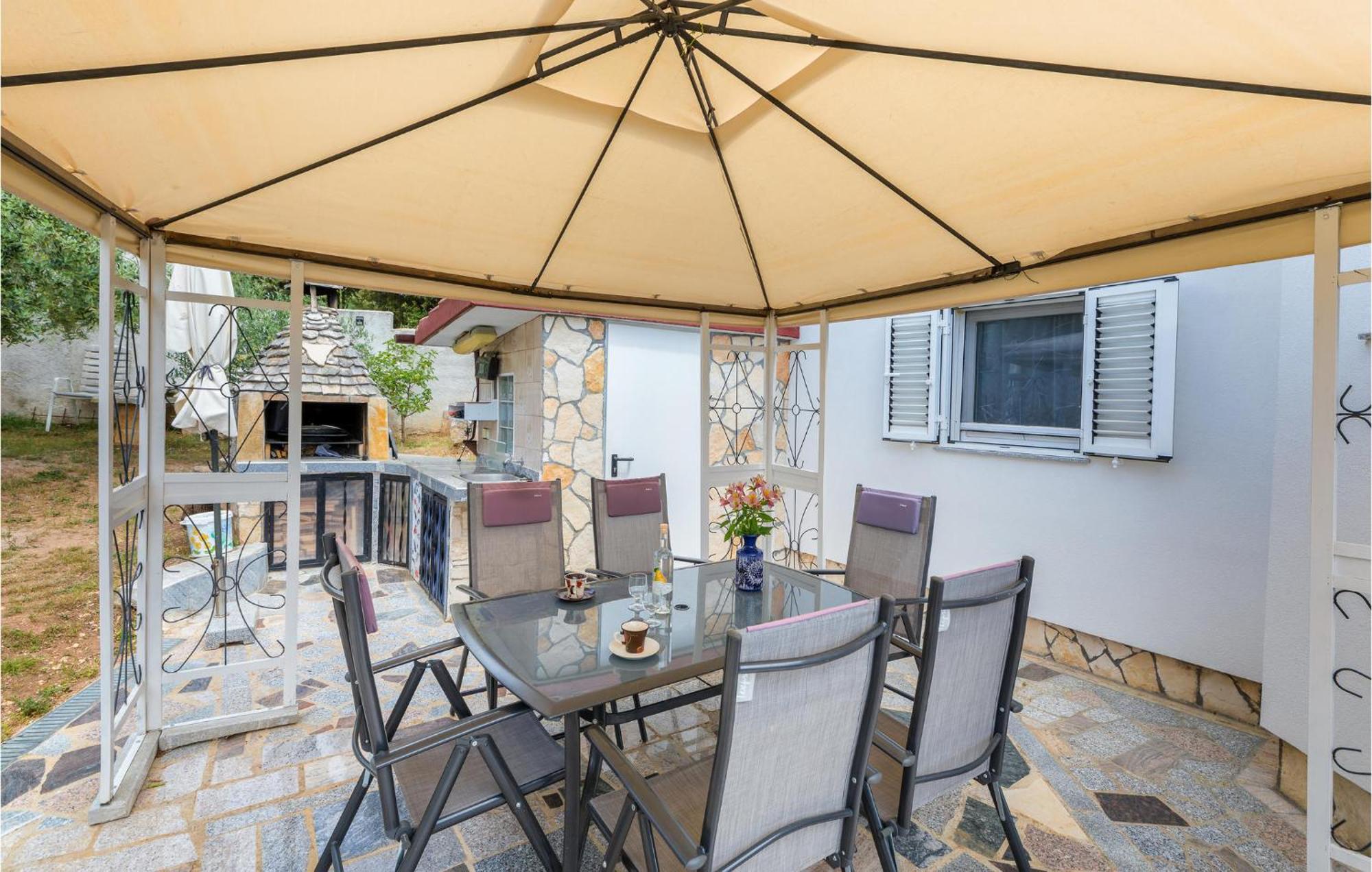 Beautiful Apartment In Barbariga With Kitchen エクステリア 写真