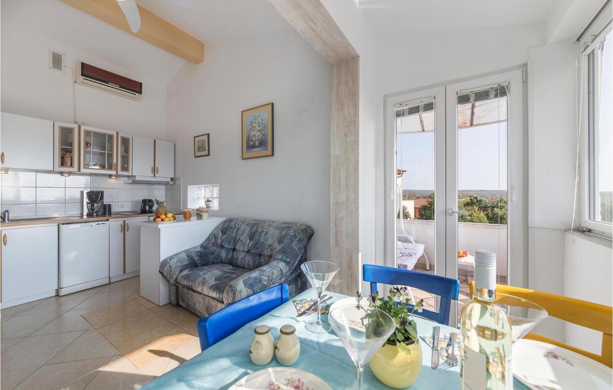 Beautiful Apartment In Barbariga With Kitchen エクステリア 写真