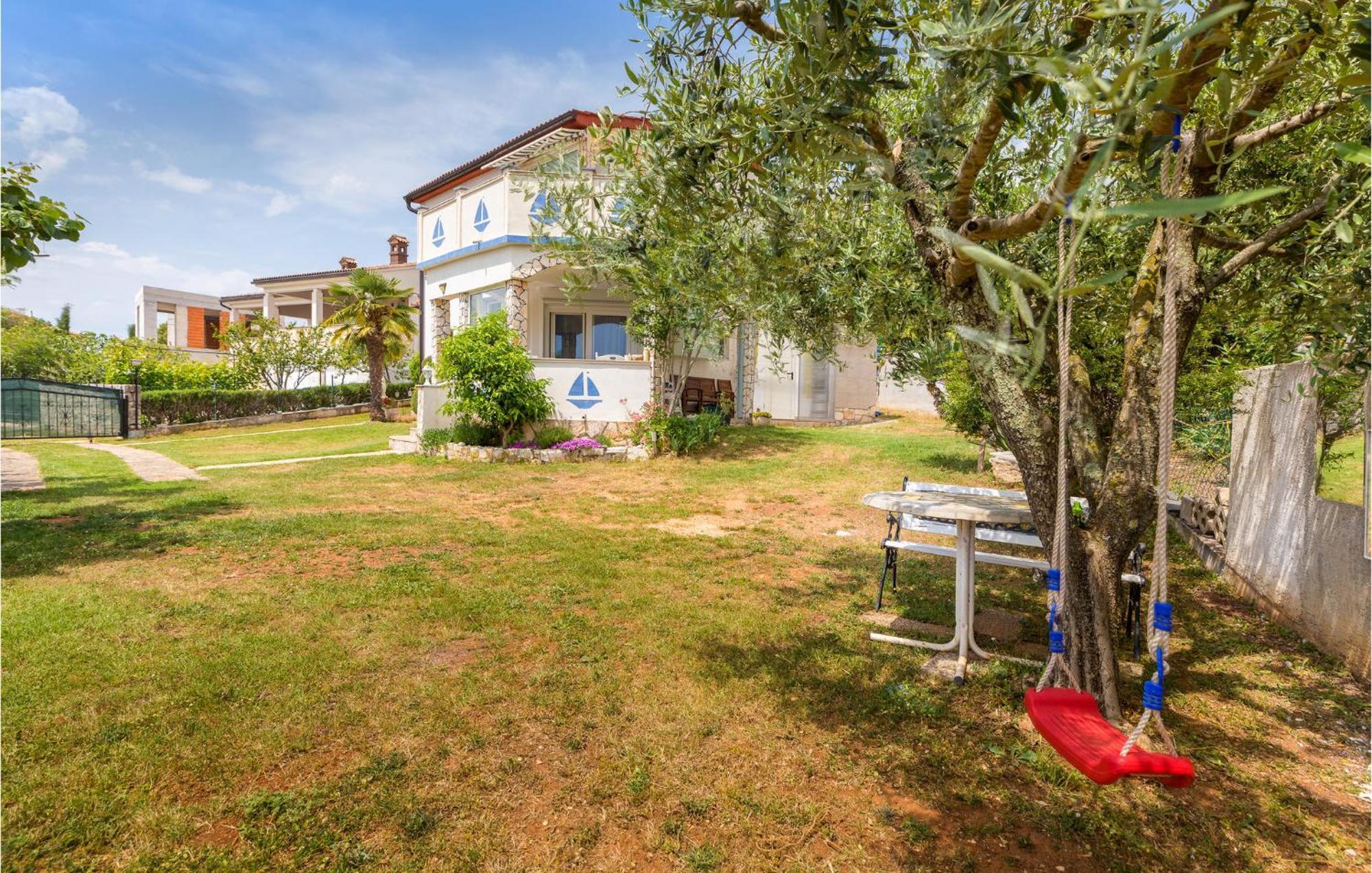 Beautiful Apartment In Barbariga With Kitchen エクステリア 写真