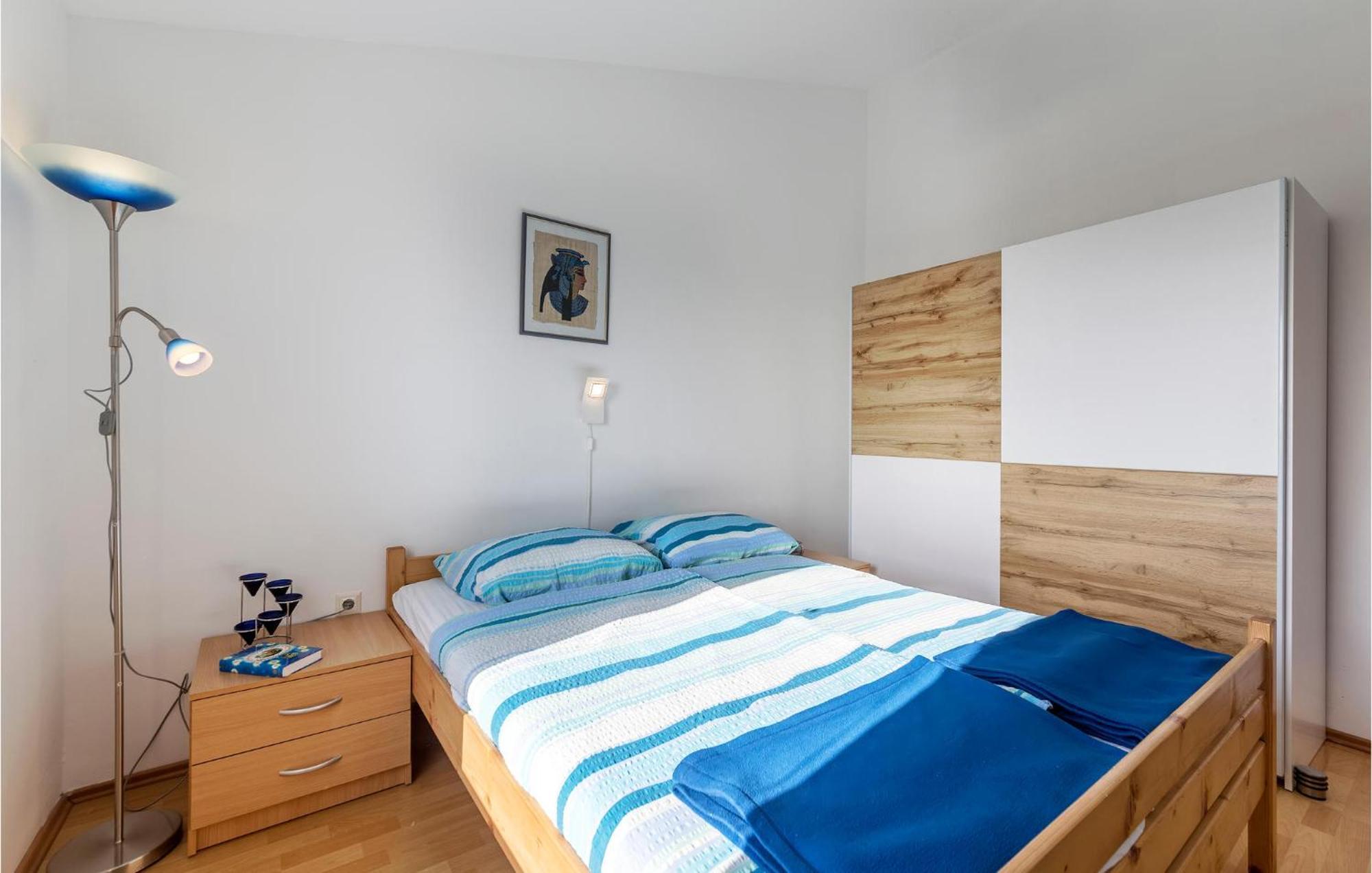 Beautiful Apartment In Barbariga With Kitchen エクステリア 写真