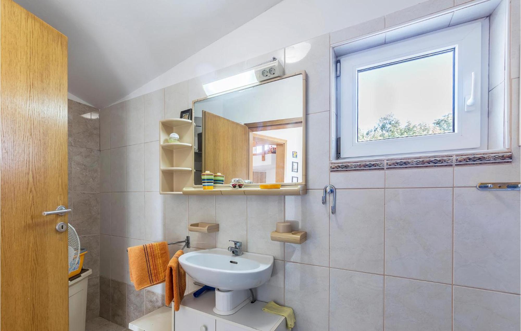 Beautiful Apartment In Barbariga With Kitchen エクステリア 写真